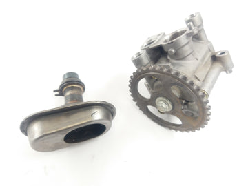 Honda CBR 1000 F SC24 [1991] - Oil pump with oil strainer