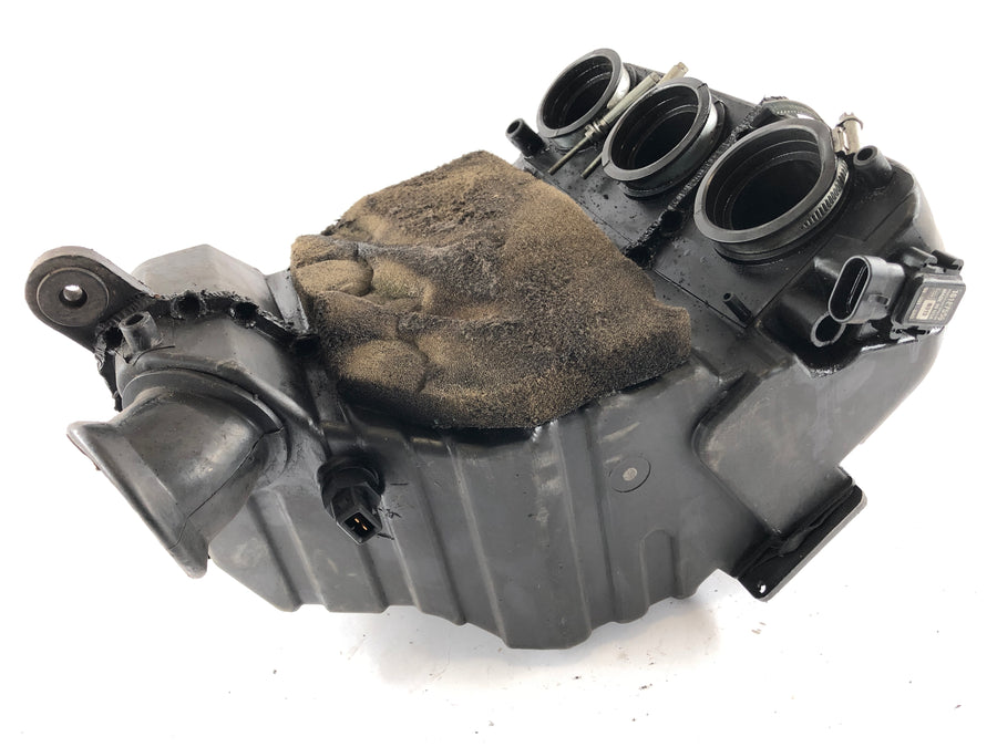 Triumph Speed ​​Triple T509 [1997] - Airbox