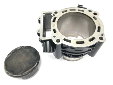 Husqvarna 701 Svartpilen [2019] - Cylinder with piston