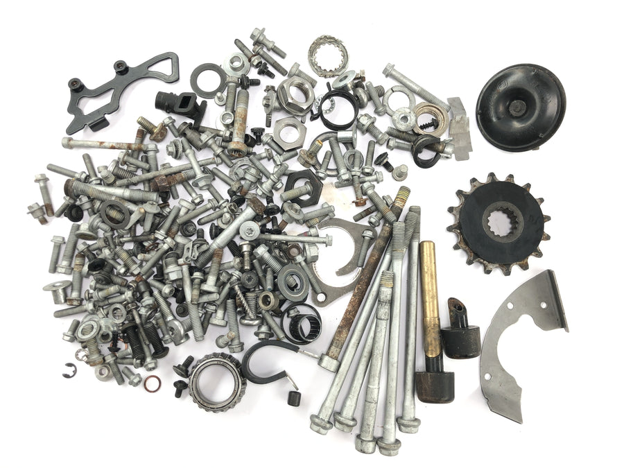 Husqvarna 701 Svartpilen [2019] - leftover parts and screws mixed lot of small parts