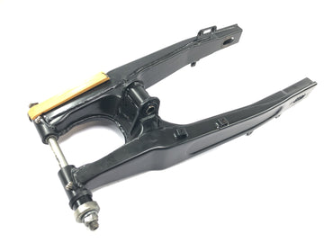 Yamaha XTZ 750 Super Tenere 3LD [1990] - Swingarm rear wheel swing arm with swingarm axle