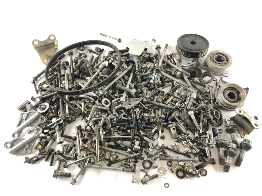 BMW R 1150 R R21 [2002] - screws remnants parts