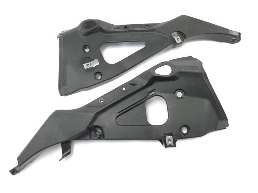 Yamaha XT 1200 Z Super Tenere DP01 [2012] - Blinkeraufnahme Verkleidung vorne links und rechts
