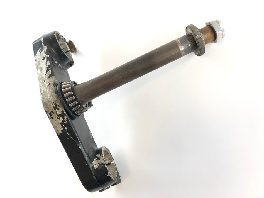 Suzuki GSX-R 1100 GV73B [1991] - lower triple clamp