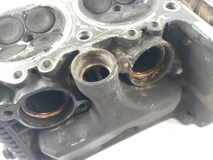 Suzuki GSXR 1100 GV73A [1992] - Cylinder head