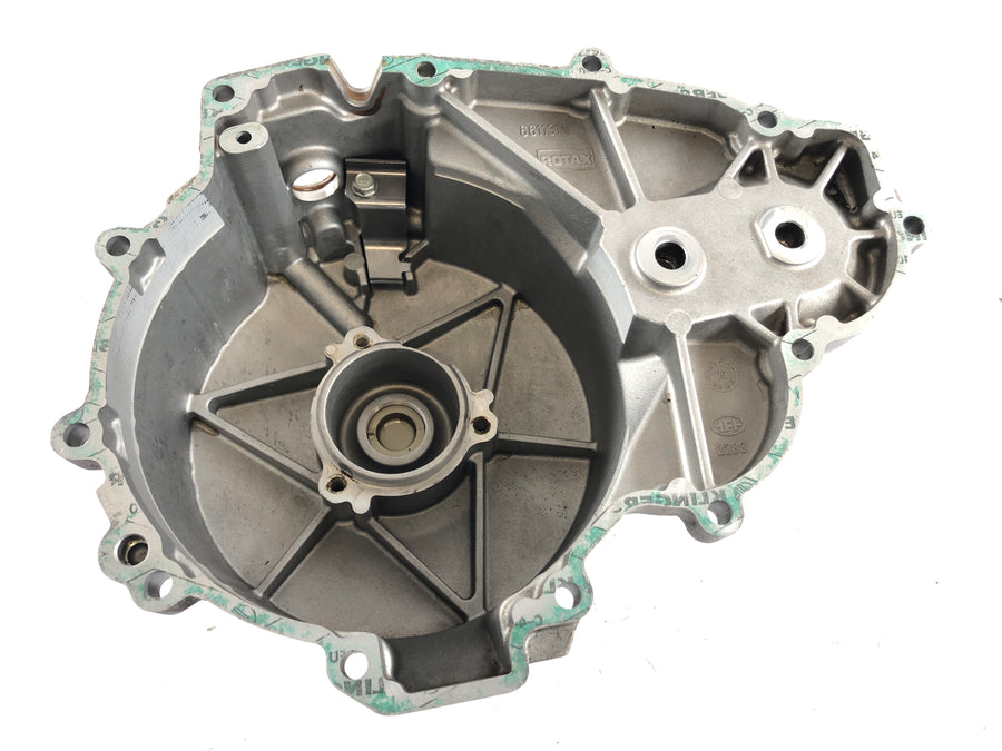 Can Am Spyder SM5 [2009] - Engine cover left flywheel cover
