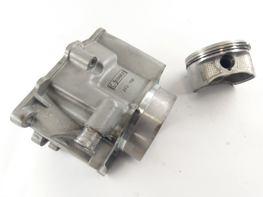BMW F 650 GS R13 [2001] - Cylinder with piston
