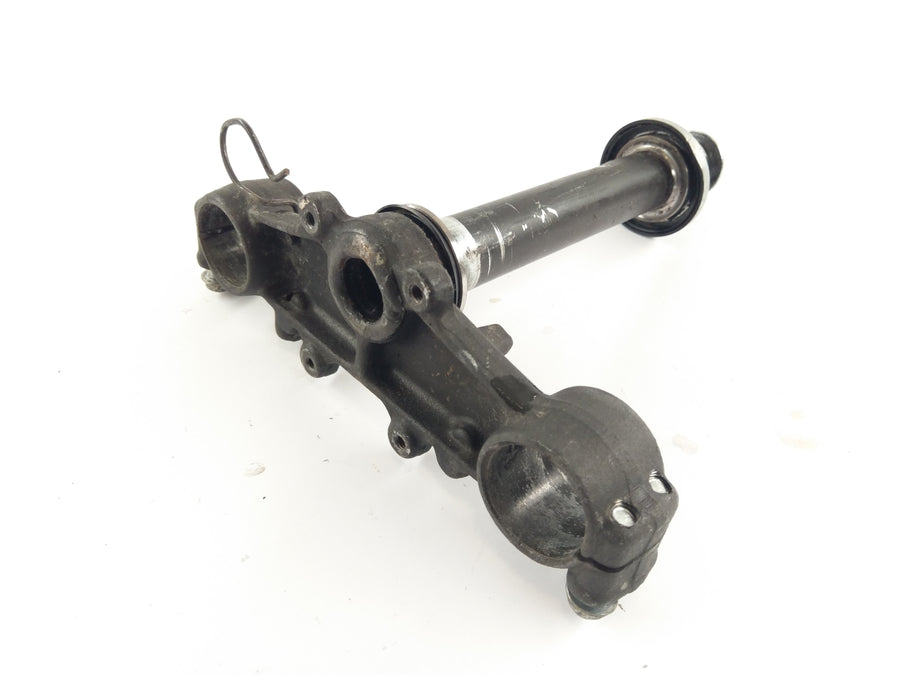 Yamaha DT 125 LC 10V [1982] - lower triple clamp
