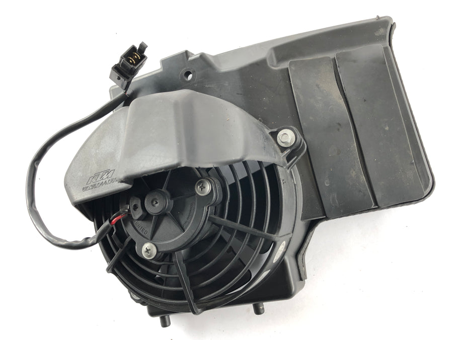 KTM 990 Superduke LC8 EFI [2008] - Radiator fan