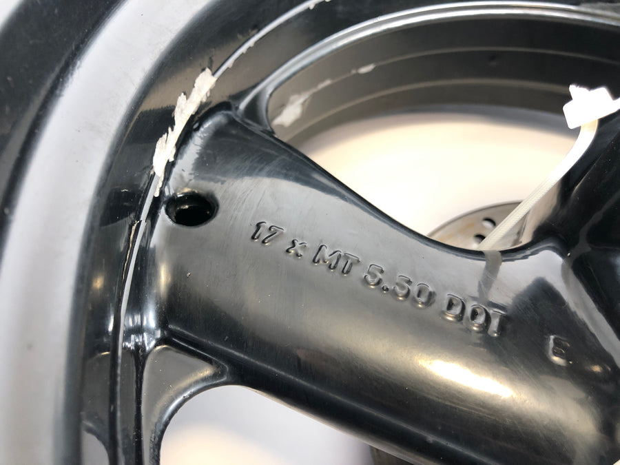 Ducati 900 SS [1993] - Rear wheel rim with paint damage