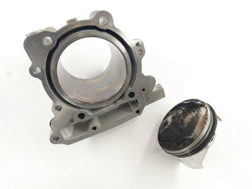 Aprilia RST 1000 Futura [2004] - cylinder with pistons - 0