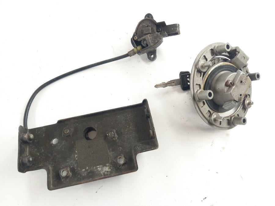 Suzuki GSF 400 GK75B Bandit [1991] - Lock set Lock set