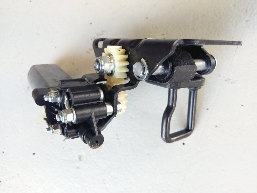 Porsche Panamera Turbo [2010] - 97052241501 Seat adjustment actuator