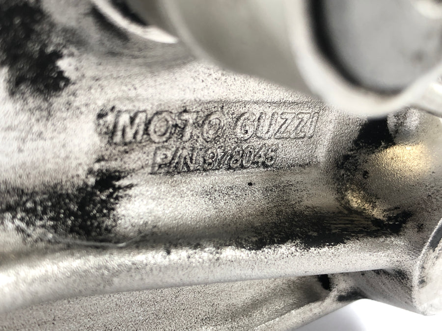 Moto Guzzi Stelvio 1200 8V [2011] - Footrest holder left with gear lever