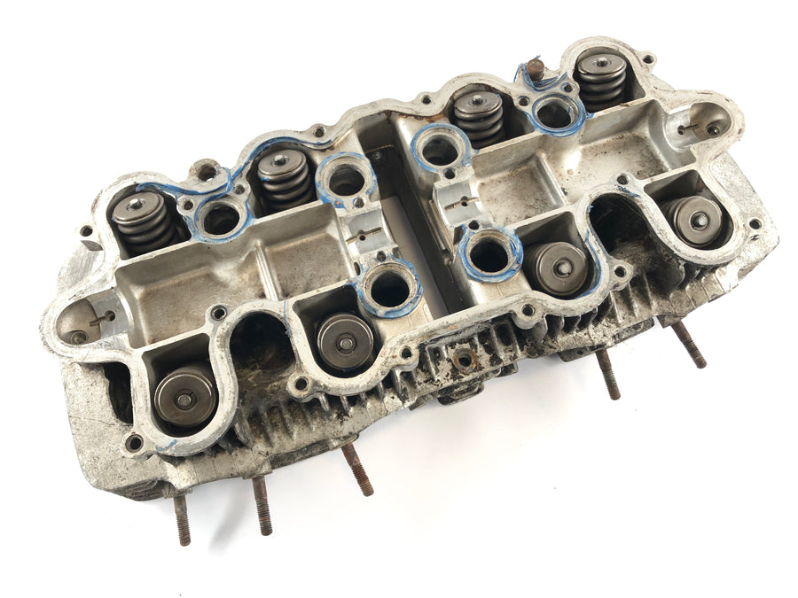 Honda CB 550 F [Super Sport] - Cylinder head