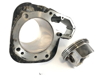 BMW R 1200 RT [2006] - Left cylinder with piston