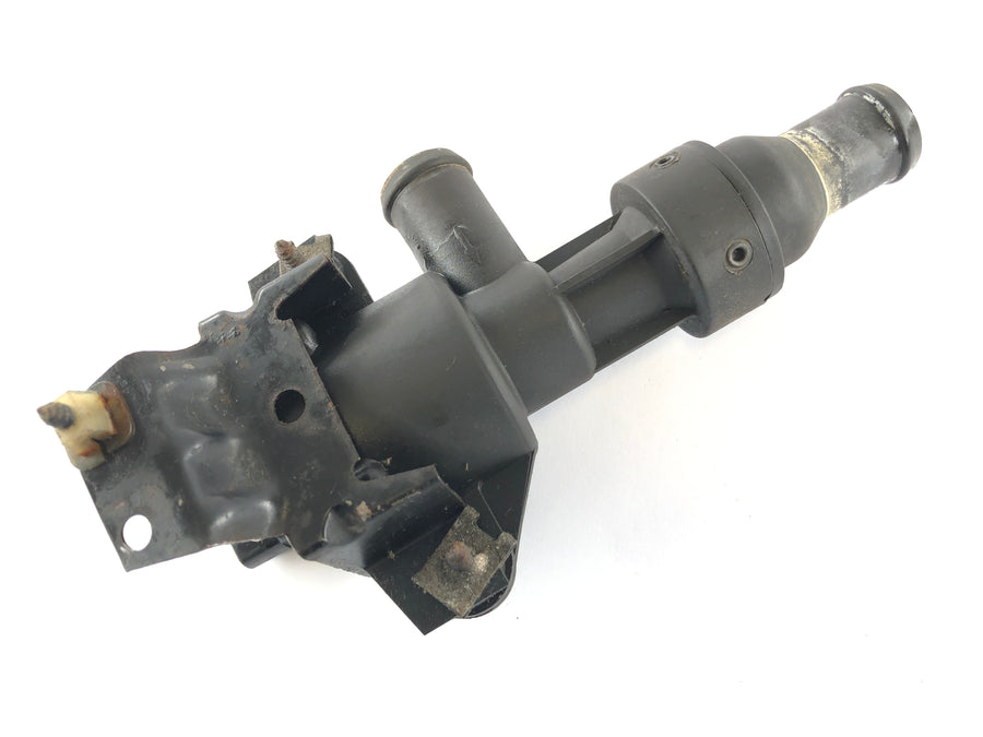 BMW M 535i E28 [1986] - Coolant flange with thermostat