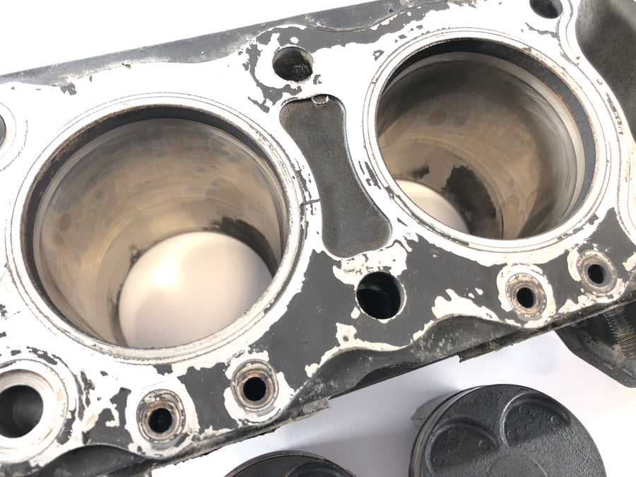 Suzuki Bandit GSF 650 S WVB5 [2005] - Cylinder with piston