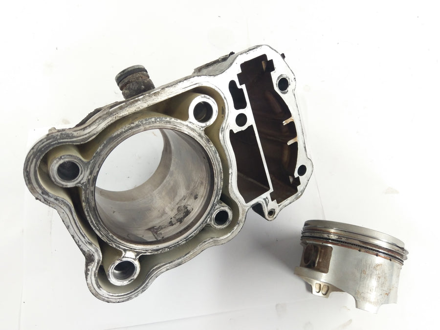 Honda XRV 750 Africa Twin RD04 [1991] - Cylinder and Piston