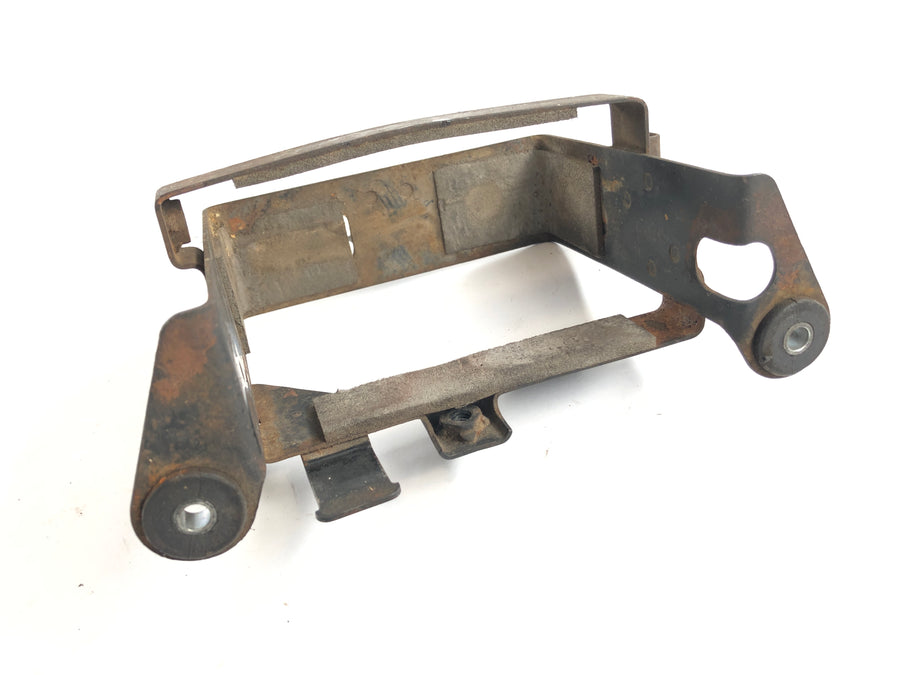 Suzuki DR 600 SN41A [1986] - Battery box