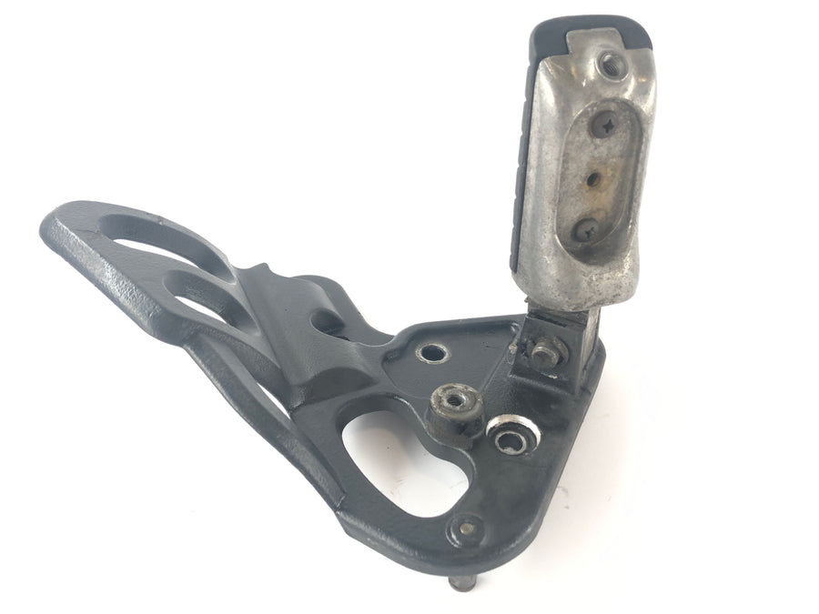 Triumph Tiger 955i 709EN [2001] - Driver footrest right Footrest front right