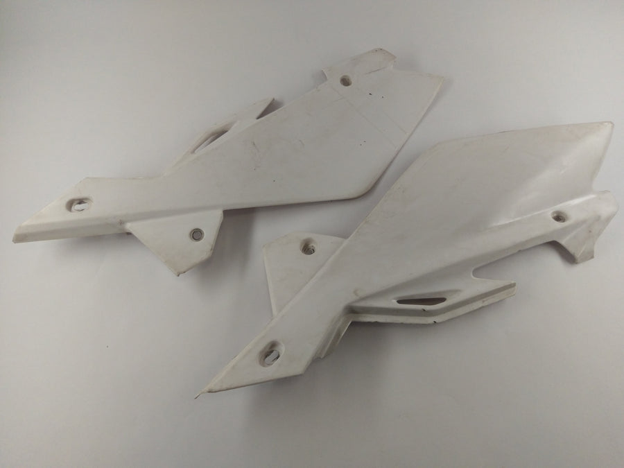 Husqvarna TE 450 H8 [2007] - Side panel left and right