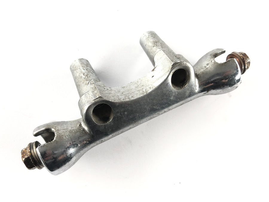 Kawasaki Zephyr 750 ZR750C [1991] - Distributor brake line front