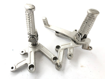 Triumph Speed ​​Triple T509 [1997] - Footrests Driver footrests left and right with holder
