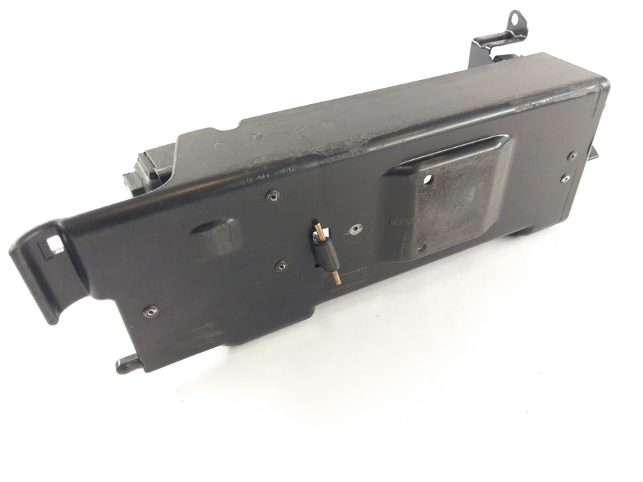 Kawasaki ZX-12R ZXT20A [2004] - Battery compartment
