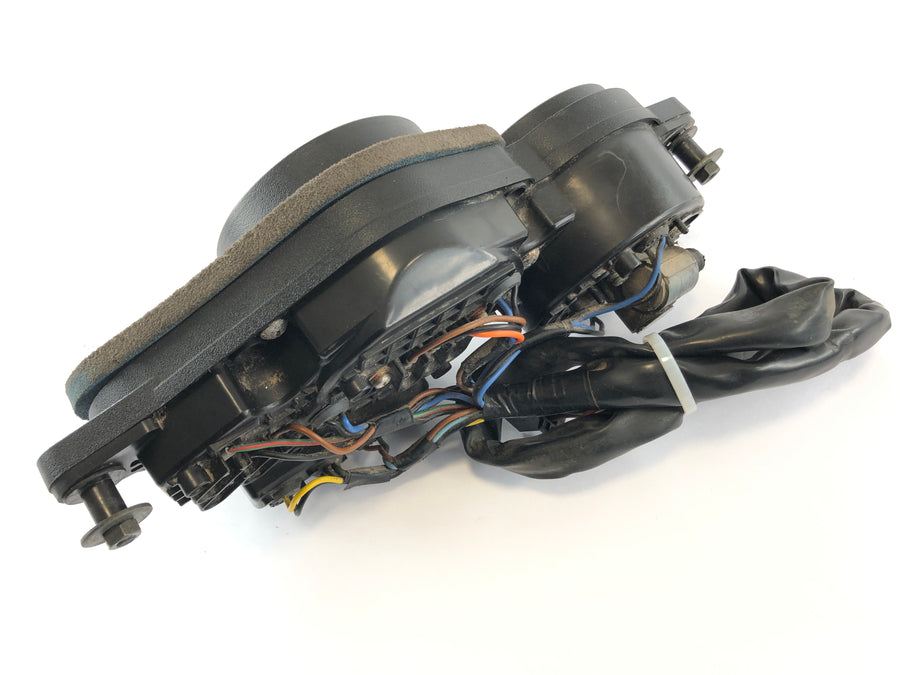 Yamaha TZR 125 4FL [1997] - Cockpit speedometer fittings