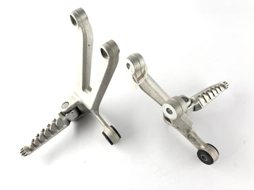 Aprilia RSV 1000 RR Factory [2009] - Passenger footrests with holder right and left set