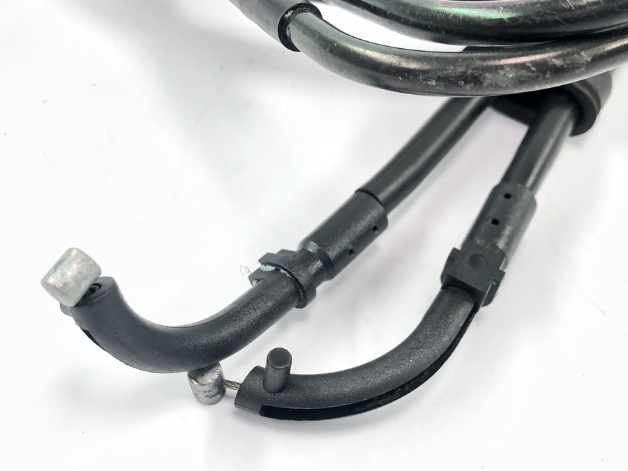 Triumph Daytona 955i T595N - throttle cable