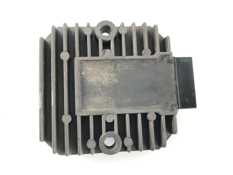 Kawasaki Zephyr 750 ZR750C [1991] - Regulator