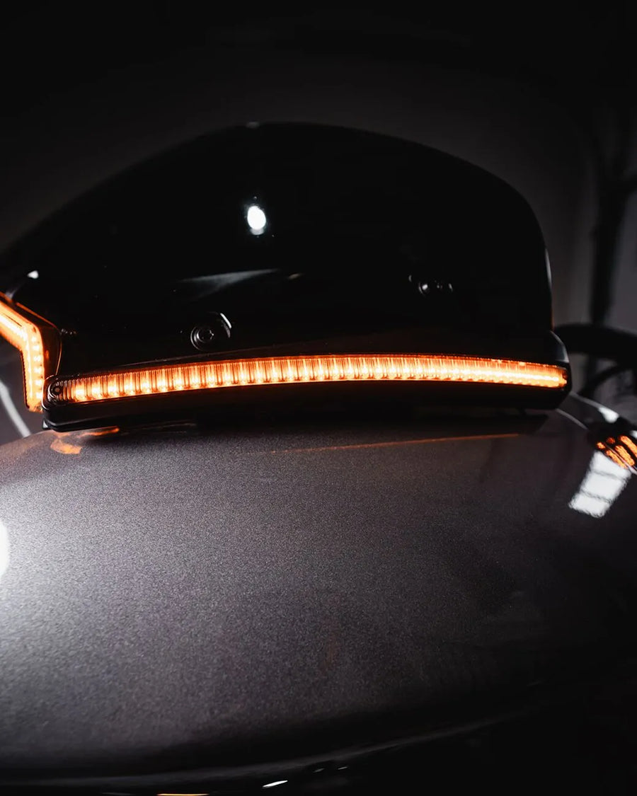 harley-davidson road glide st [CUSTOM DYNAMICS] - LED windshield trim with indicators