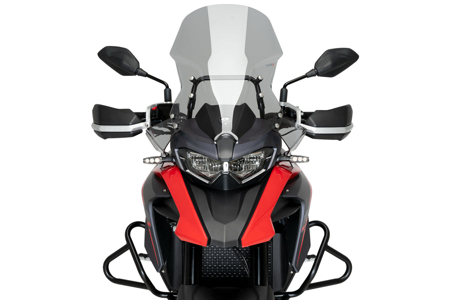 QJ SRT 700X ON ROAD [2025] – Wind deflector extended – tinted