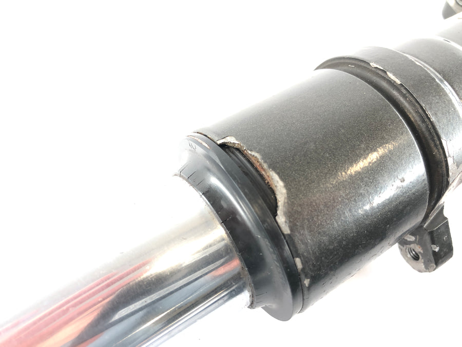 Ducati Paso 750 [1990] - Fork Telescopic fork with axle