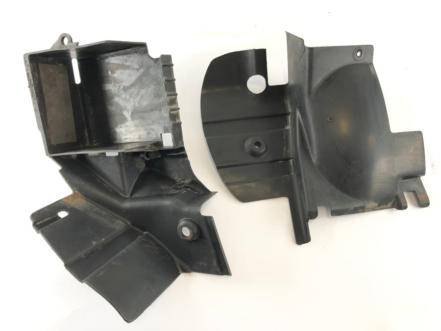 Yamaha XTZ 750 Super Tenere 3LD [1995] - Battery box inner panel