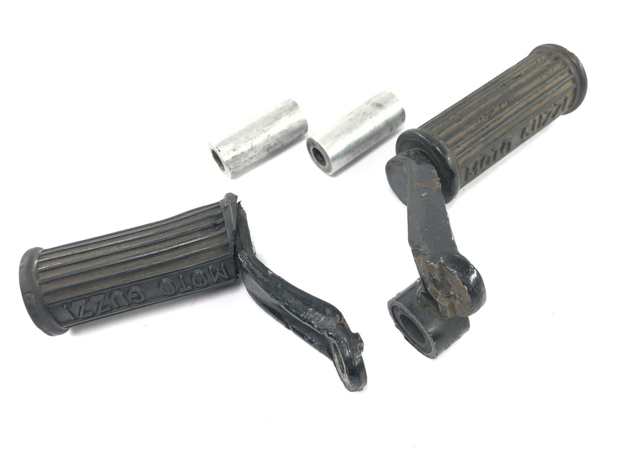 Moto Guzzi V7 Special [1971] - Front footrests Driver footrests