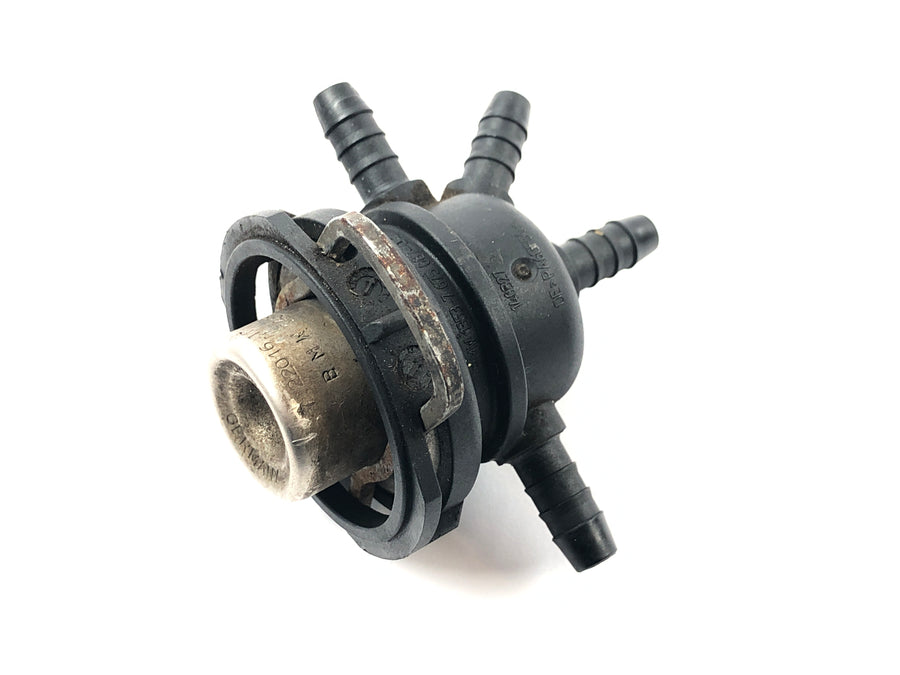 BMW R 1200 GS R12 K25 [2004] - Fuel distributor petrol distributor