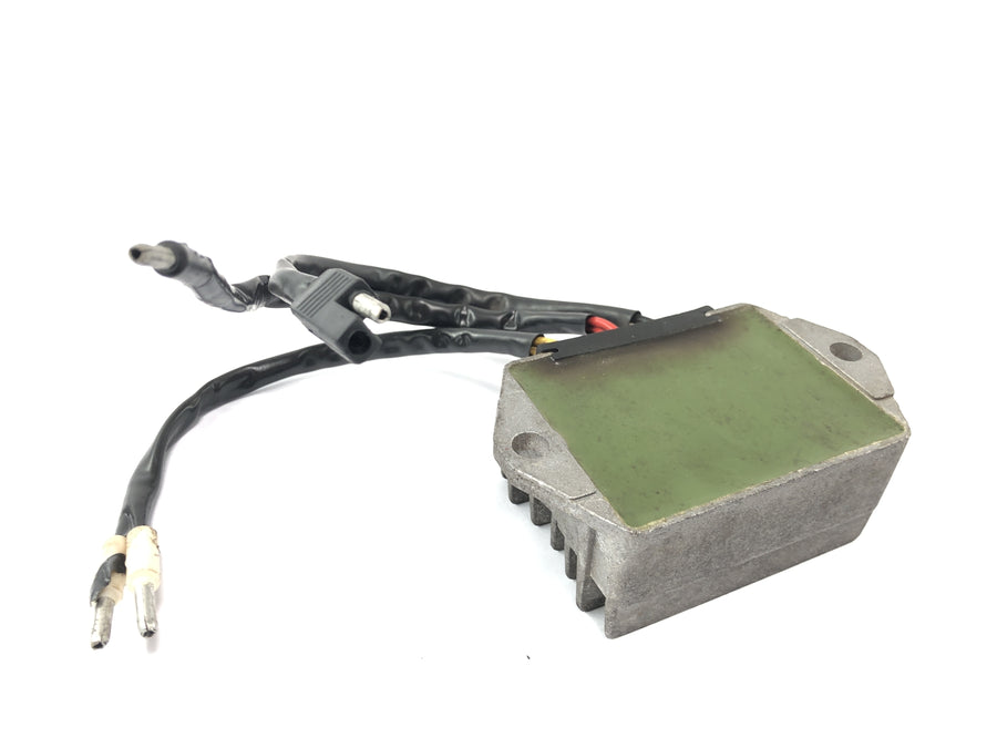 Moto Guzzi California III VY Integrale [1990] - Voltage regulator rectifier charging unit