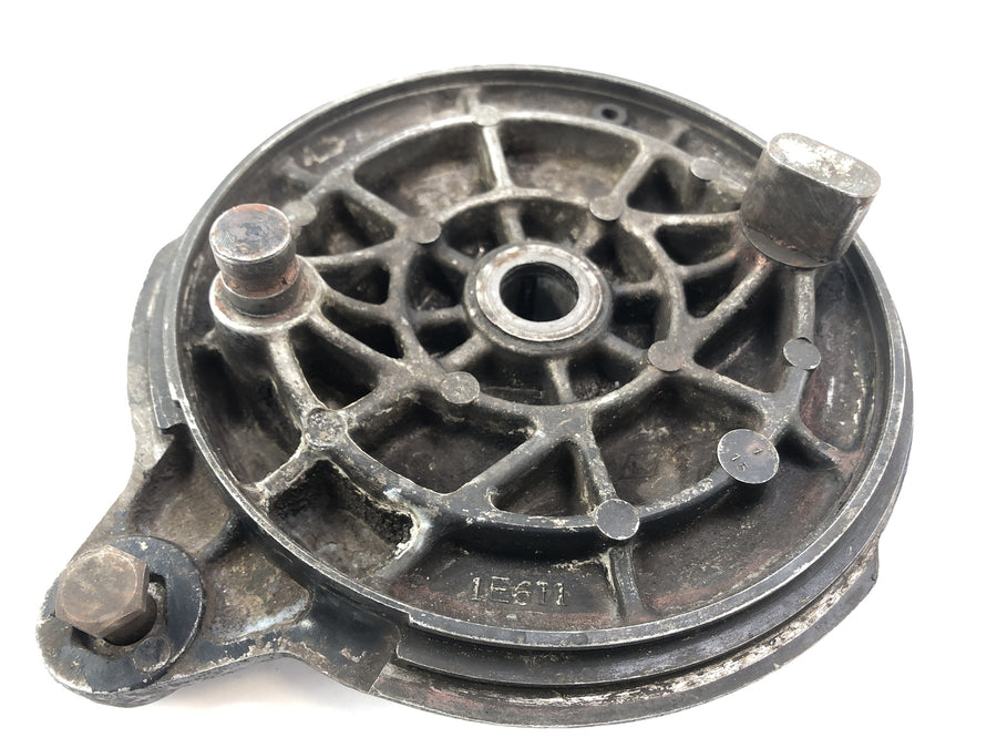 Yamaha XT 500 1U6 [1981] - Rear brake drum with brake shoes