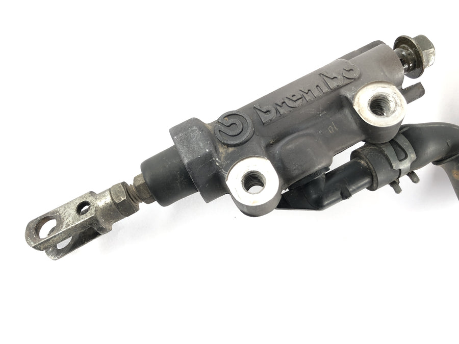 Yamaha YZF 750 R 4HN [1996] - brake pump behind