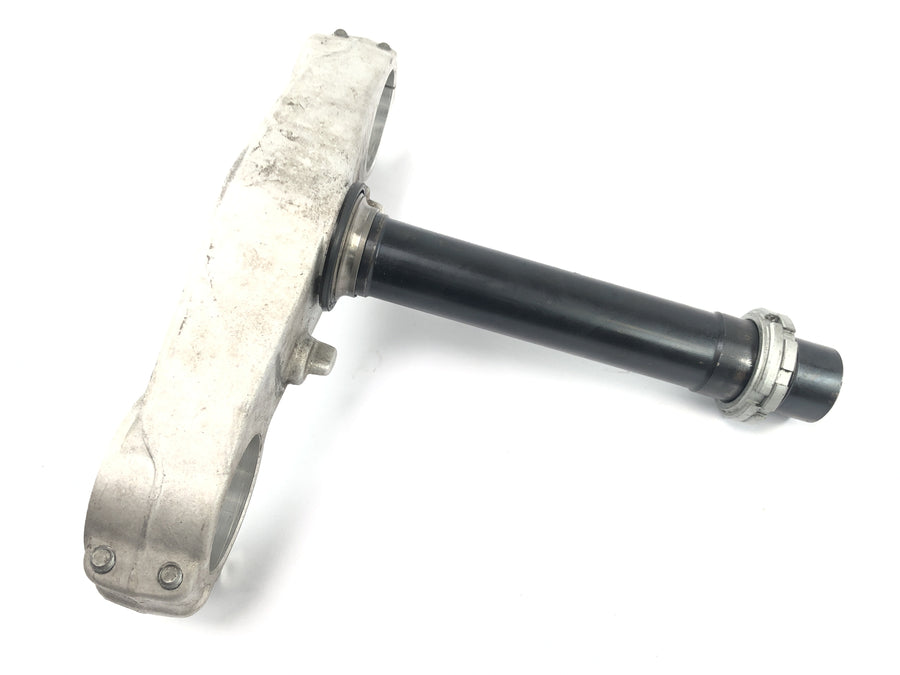 Aprilia RSV 1000 R [2004] - Fork bridge below fork yoke head tube