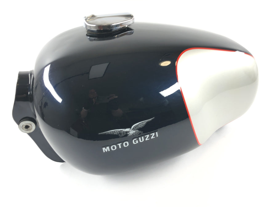 Moto Guzzi V7 Special [1971] - Tank petrol tank fuel tank tank container with tank cap