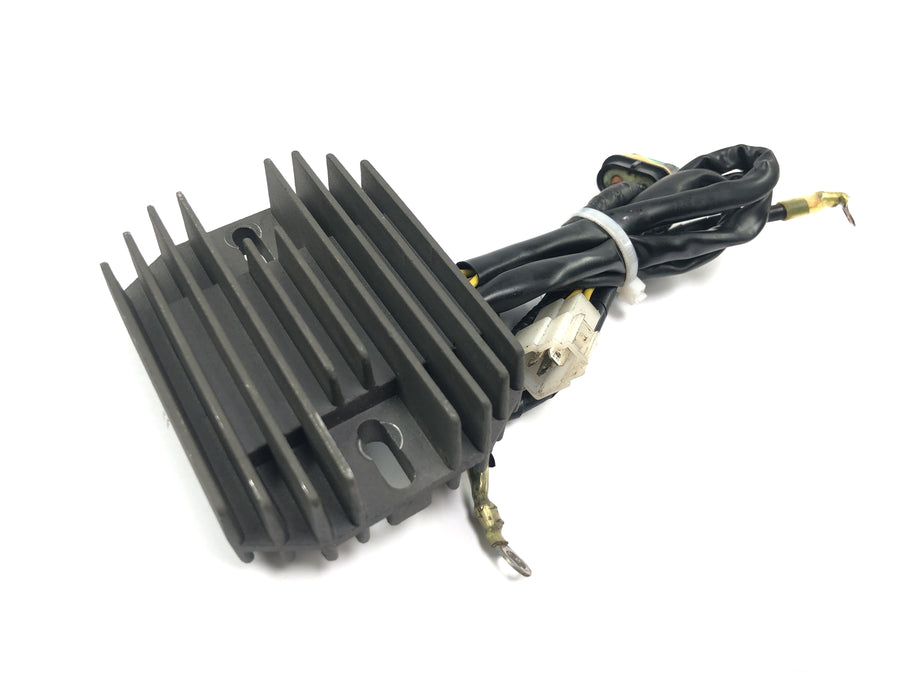 Triumph Tiger 955i 709EN [2003] - Regulator Rectifier Voltage Regulator Charge Controller