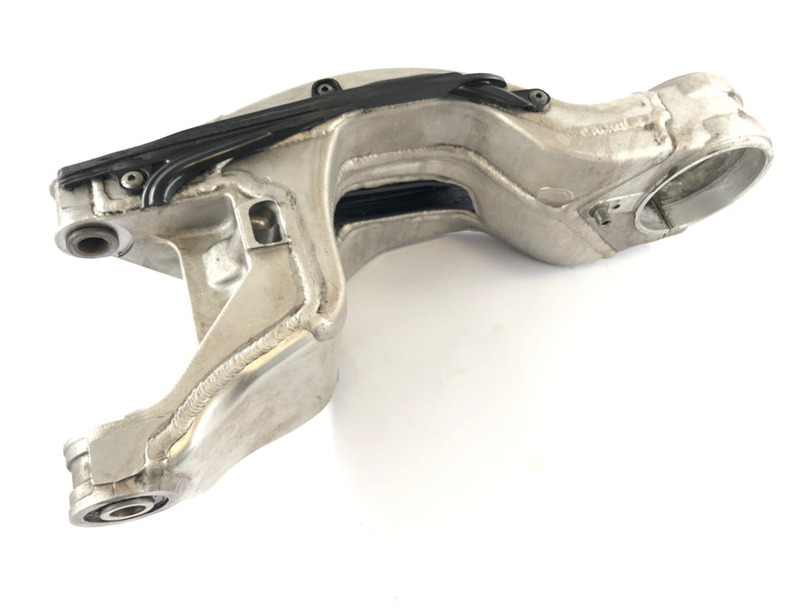 Ducati 1098 S H7 [2009] - Schwinge rear wheel swing