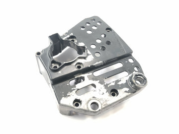 Suzuki GSX R 1100 GU74C [1987] - sprocket cover, engine cover, clutch holder