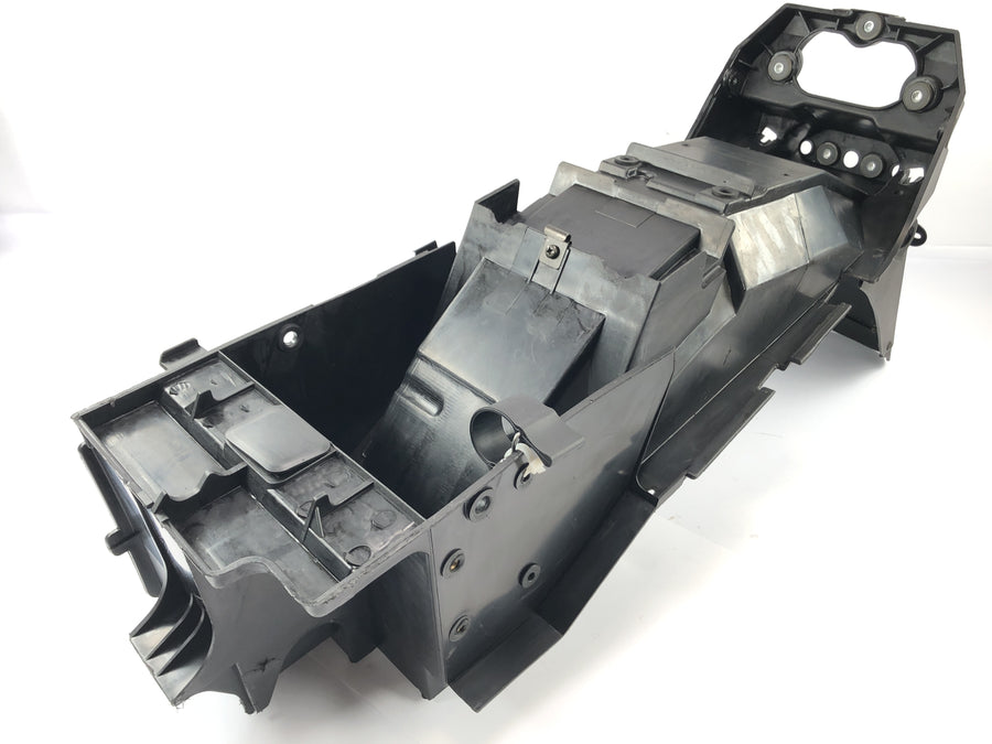 Kawasaki GPZ 1100 ZXT10E [1997] - fender behind protective sheet Fender carrier holder