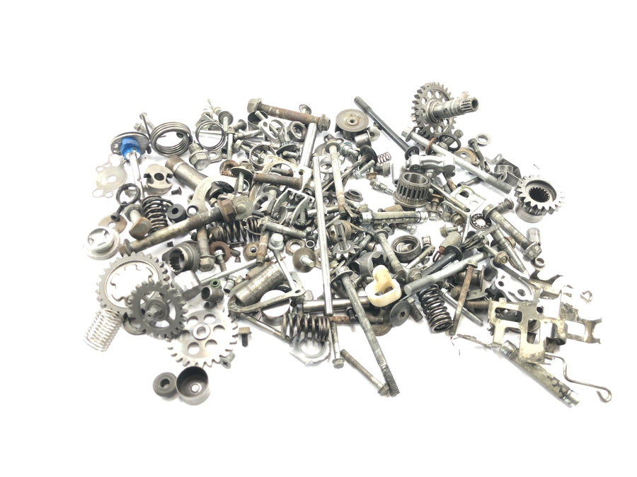Suzuki RM Z 250 RJ41A [2007] - Restteile und Schrauben Konvolut Kleinteile