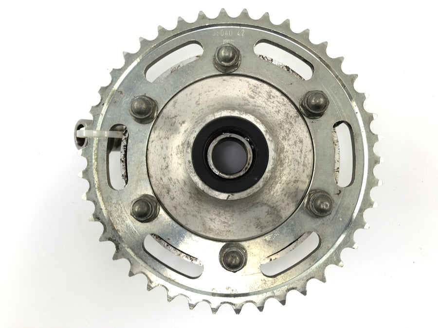 Kawasaki VN 800 Classic [2000] - Sprocket carrier with sprocket Z42